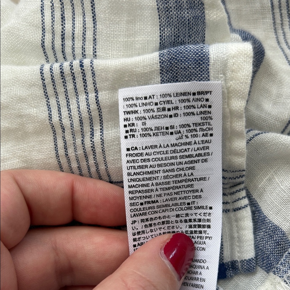 GAP 100% Linen Button-Down Boyfriend Shirt - Picture 4 of 6